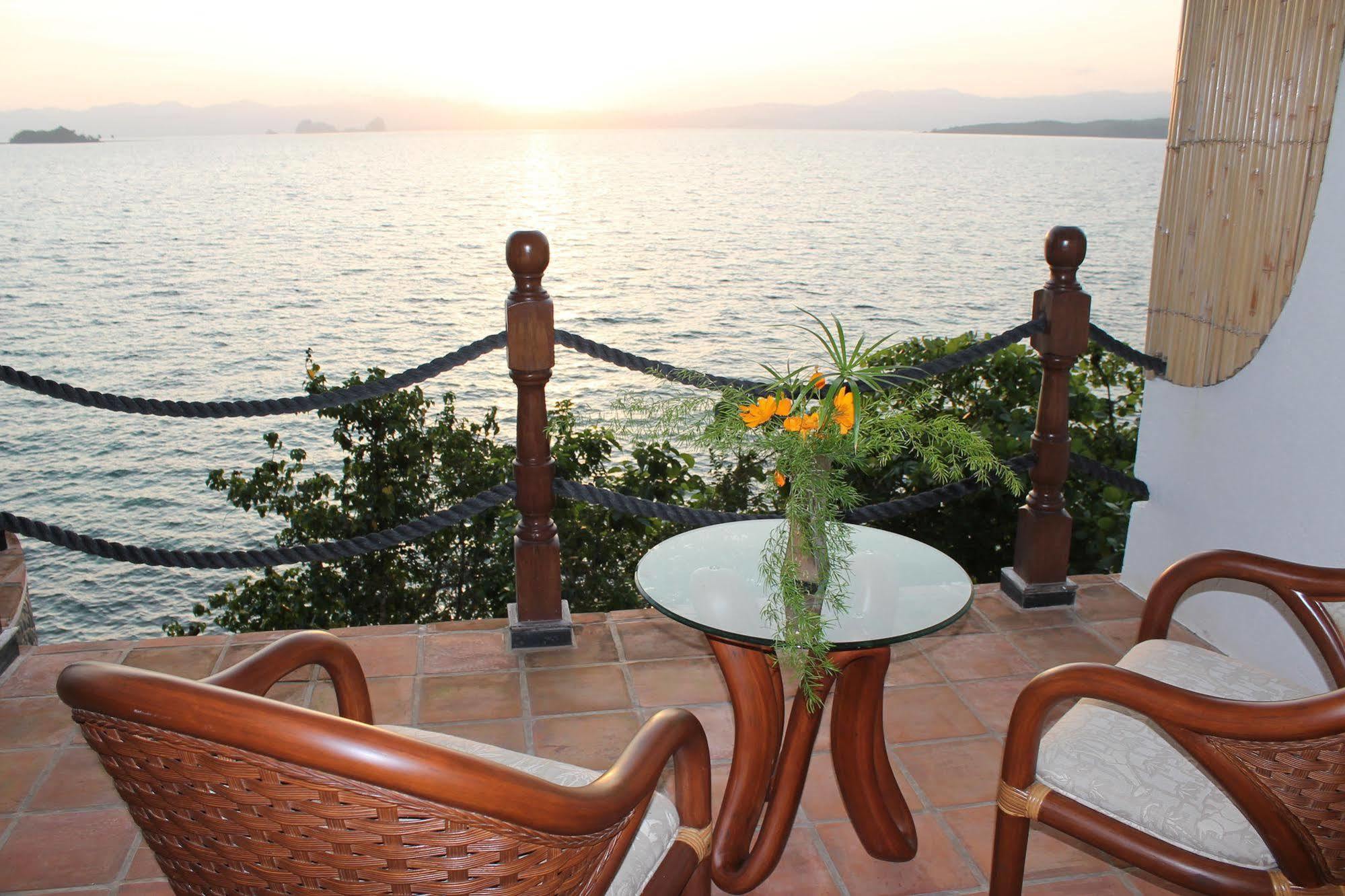 Noanoa Island (Adults Only) Ξενοδοχείο Taytay  Εξωτερικό φωτογραφία
